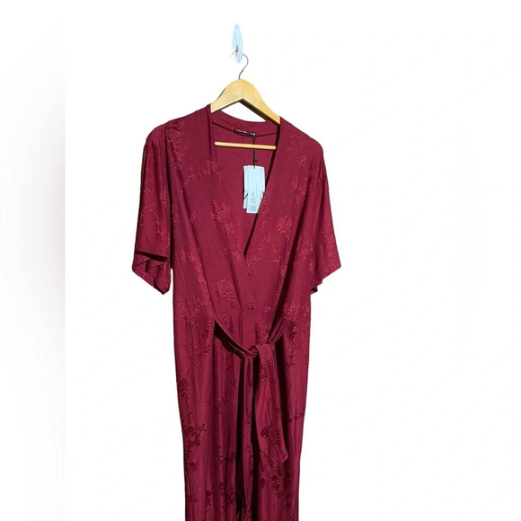 NWT ZARA RED BURGUNDY WIDE LEG FLORAL PRINT JACQUARD JUMPSUIT BELT SIZE SMALL - Picture 3 of 7